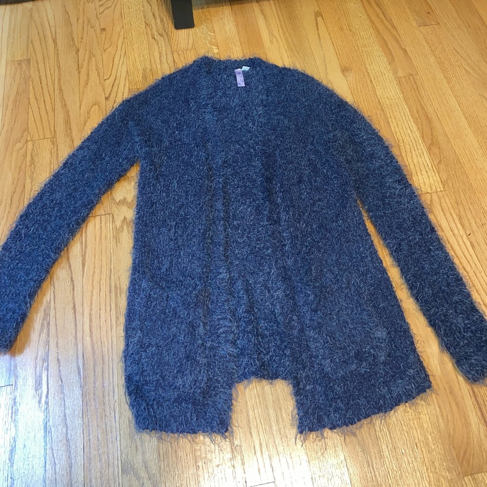 Alya Fuzzy Cardigan size small blue
